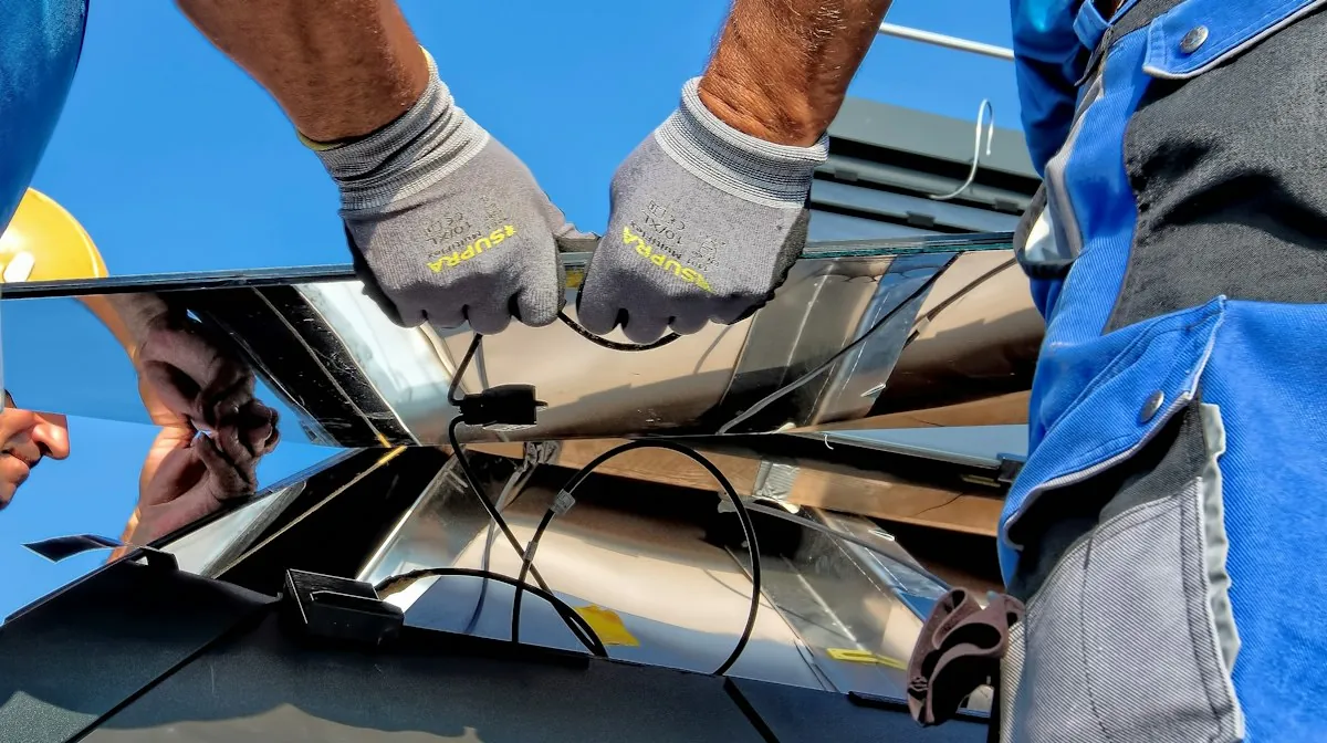 Commercial industrial solar roof installation